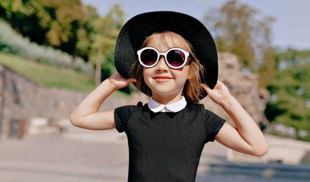 Soleil et enfants : les bons réflexes avec un chapeau anti-UV